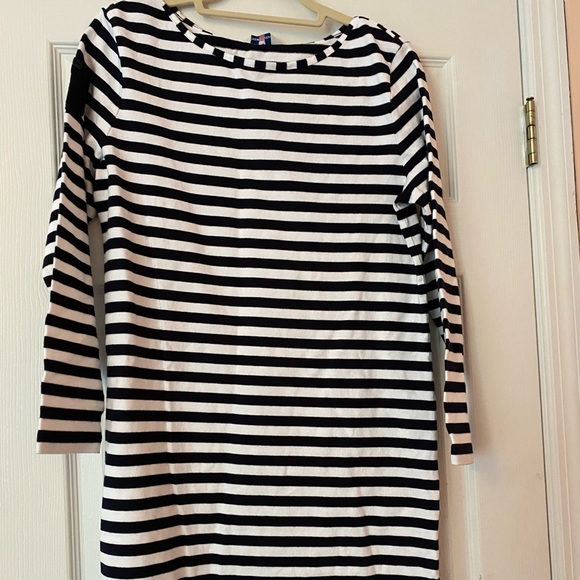 Vineyard Vines Dresses & Skirts - Vineyard vines Ls stripe knit dress size small
